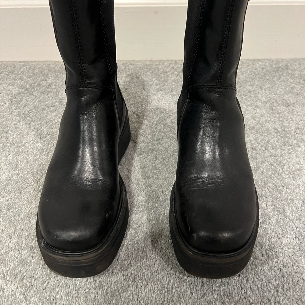 Chelsea Boot